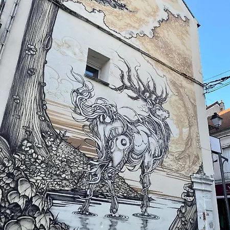 Joli Au Coeur De דירה